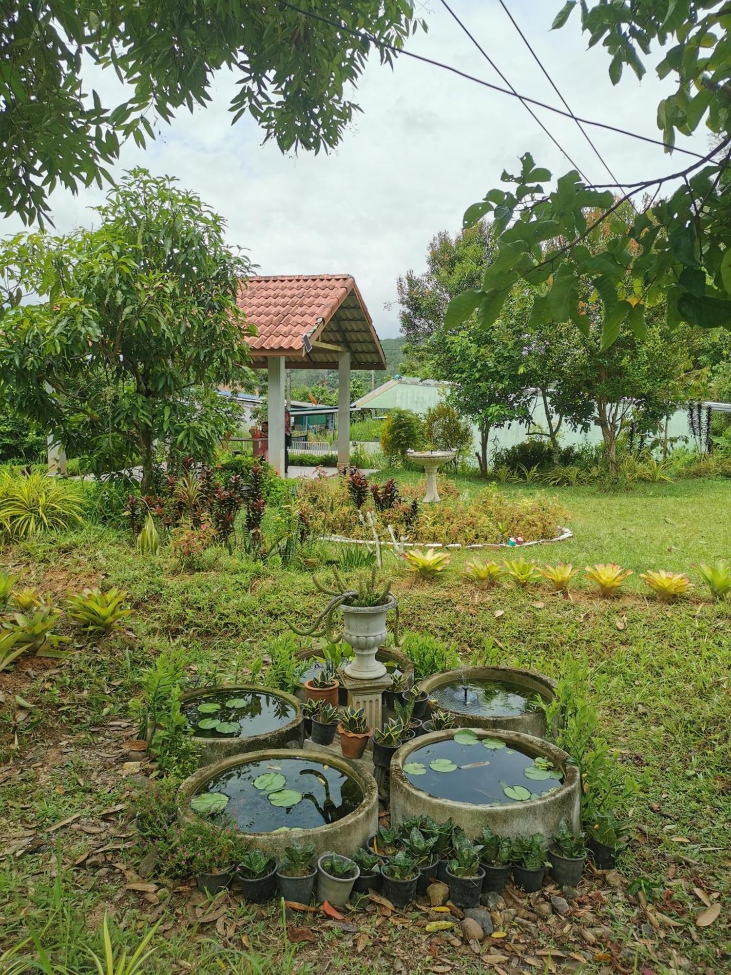 Betong House In The Garden Villa ภายนอก รูปภาพ