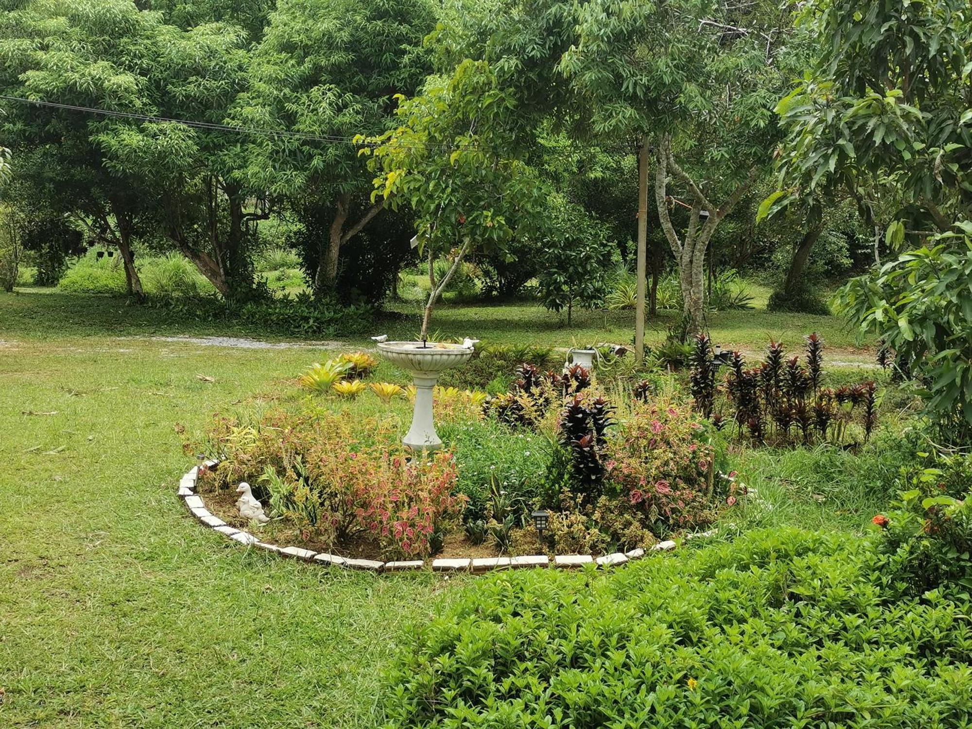 Betong House In The Garden Villa ภายนอก รูปภาพ